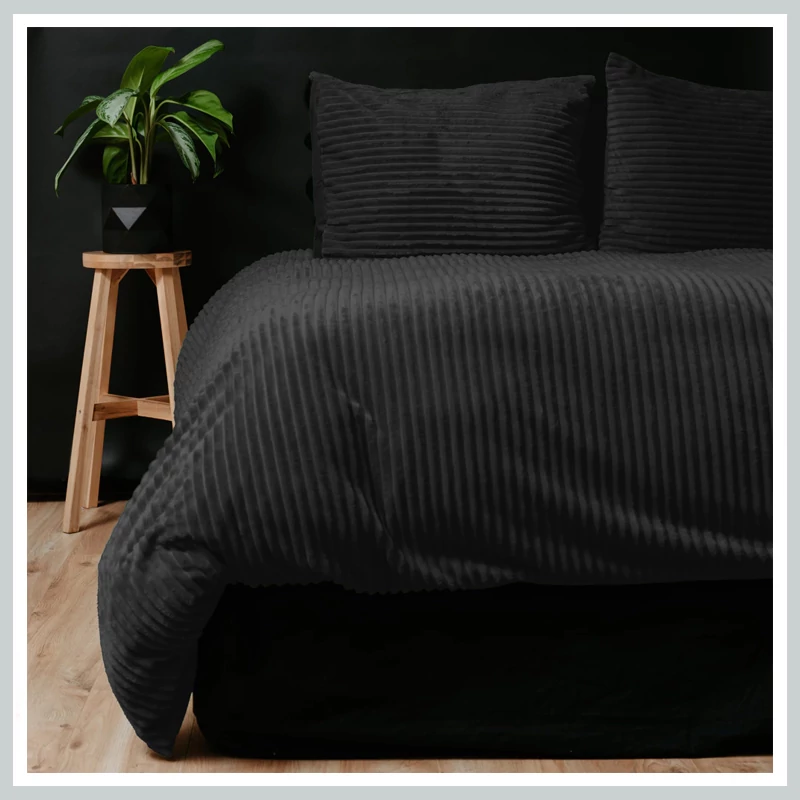Husă de pat Teddy cu dungi negre 200 x 200 8720578122882
