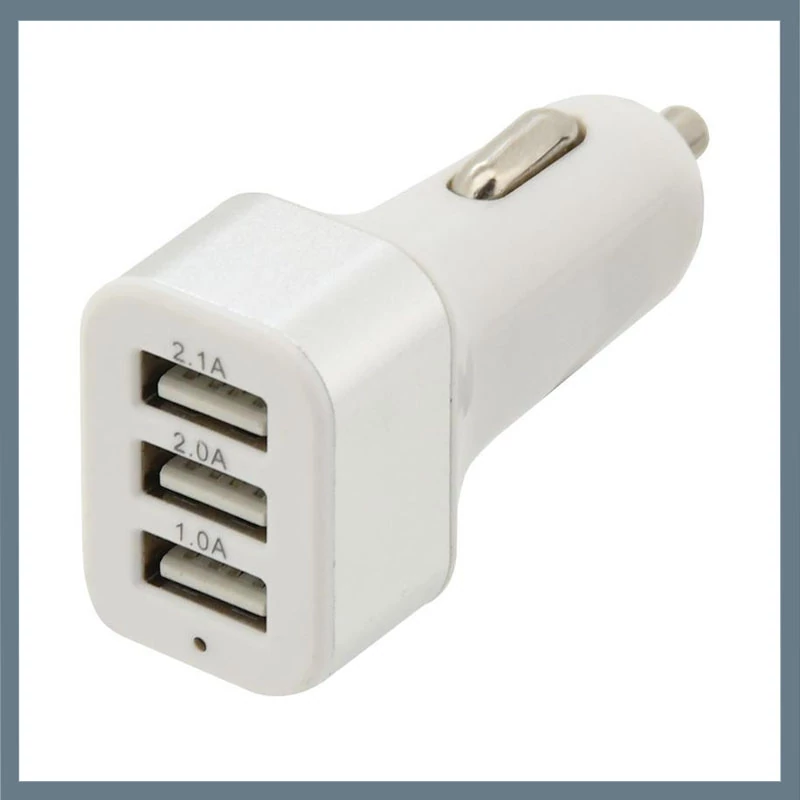 Adaptor USB Auto – 3 Porturi, pentru Priză de 12/24V, Ieșire 5V/2100mA 07407